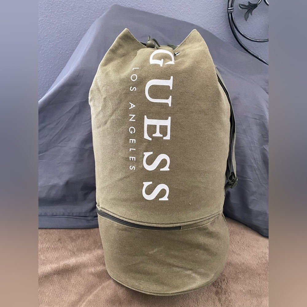 Guess duffle bag